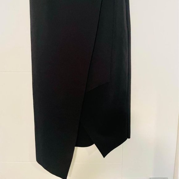 Workhall (Okakie) Black Skirt - Picture 2 of 4